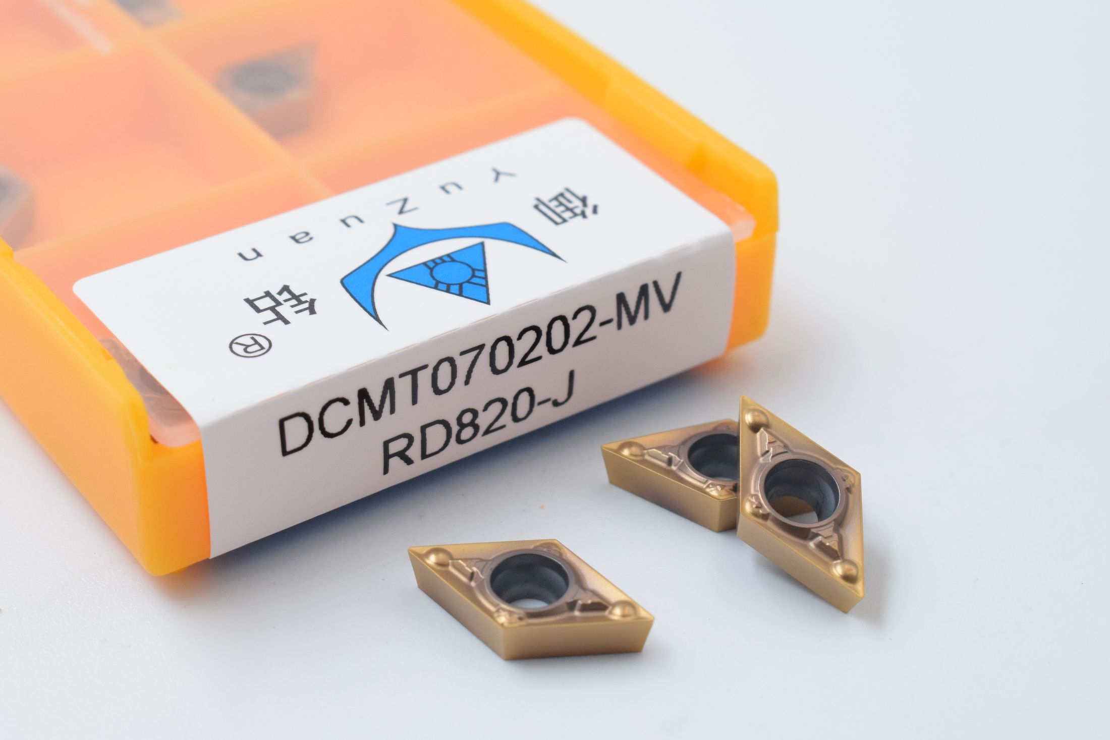 DCMT070202-MV RD820-J